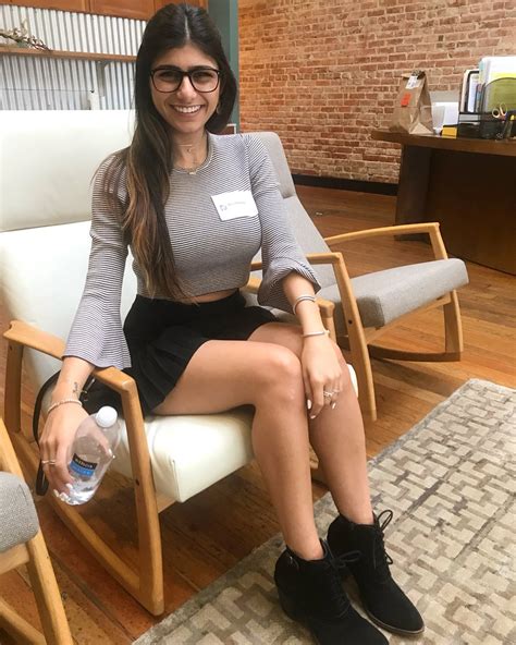 mia khalifa fotos|Mia Khalifa Nude XXX Pics